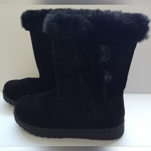 Women's Black Fur-Lined Boots